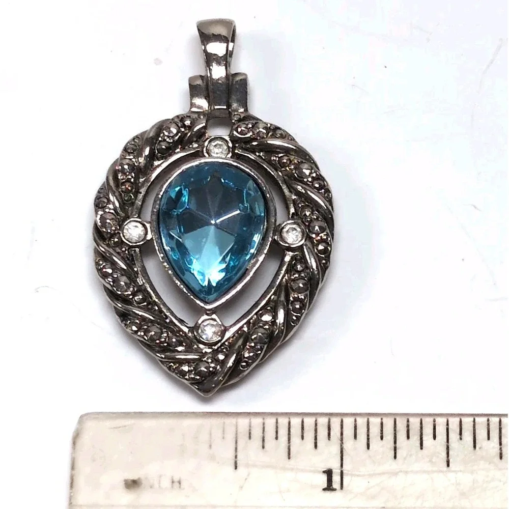Vintage Avon Silver Tone Blue Crystal Teardrop Pendant Faux Marcasite Accent - Picture 5 of 5